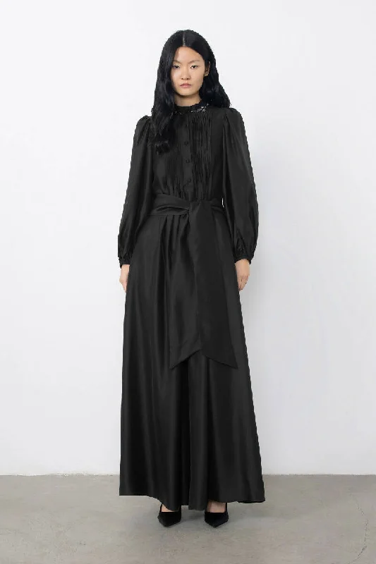 Inventory Reduction Black Dress with Portable Belt and Embroidered Collar