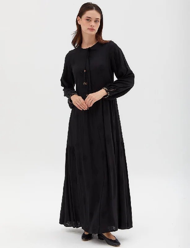 The Best Prices Tassel Detailed Crewneck Dress Black