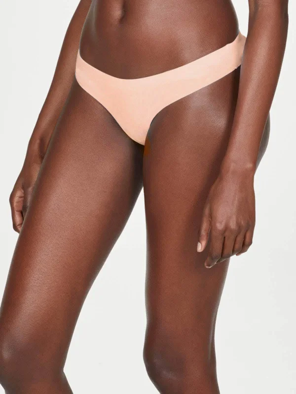 Recycled Nylon Seamless Thong - Blush Pink